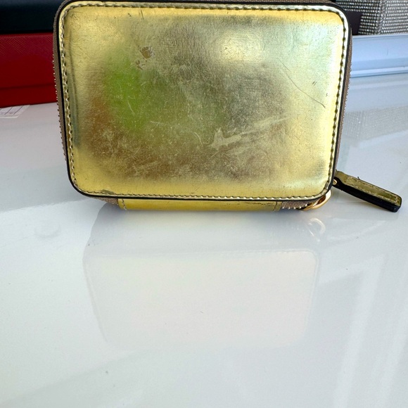 LOW START Mcm metallic gold wallet with key chain - Picture 3 of 15